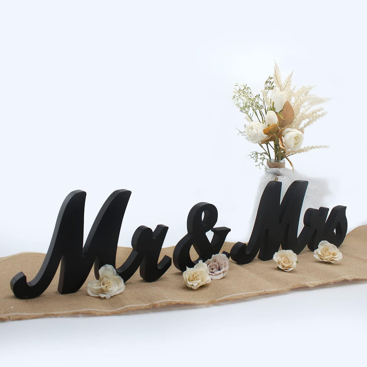 Elegant 'Mr & Mrs' Wedding Table Sign - Perfect for Minimalist and Gatsby Themed Weddings