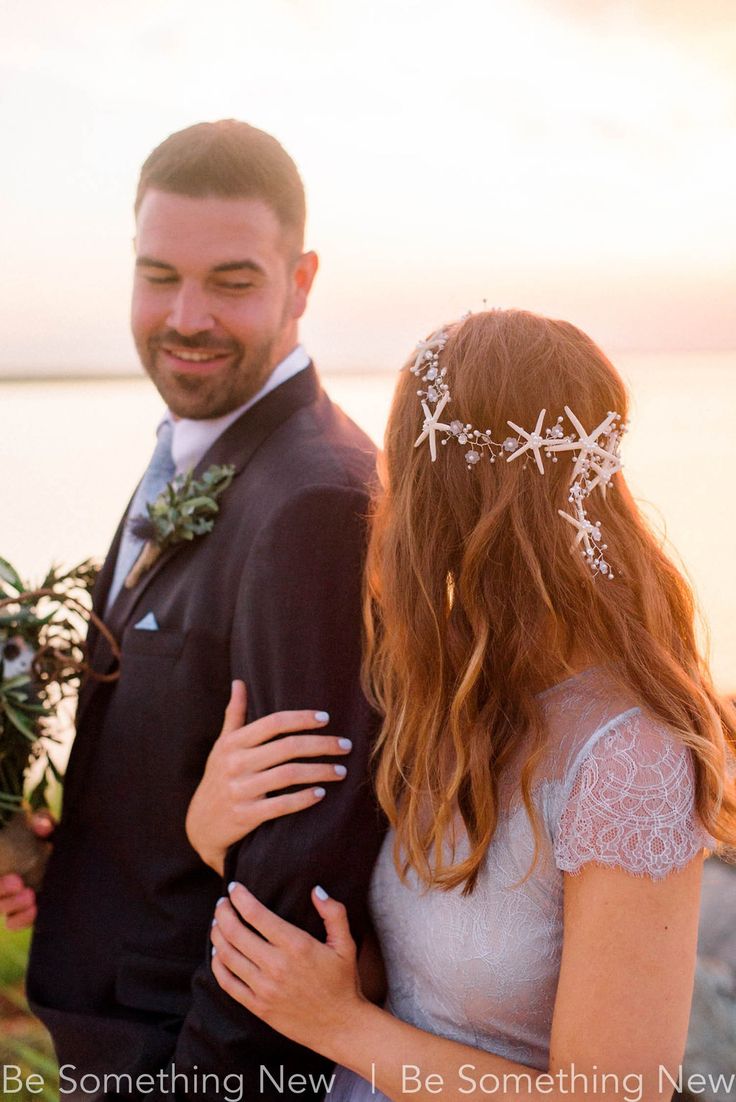 Starfish Bride Wedding Hair Vine - Pearl Bridal Headpiece for Beach Wedding Elegance