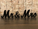 Elegant 'Mr & Mrs' Wedding Table Sign - Perfect for Minimalist and Gatsby Themed Weddings