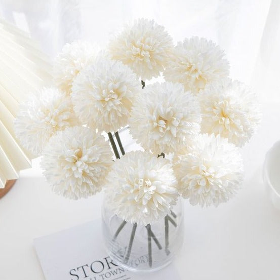 25Pcs Silk Chrysanthemum Ball White Bouquets Hydrangea - Elegant Floral Decor for Minimalist and Gatsby Weddings